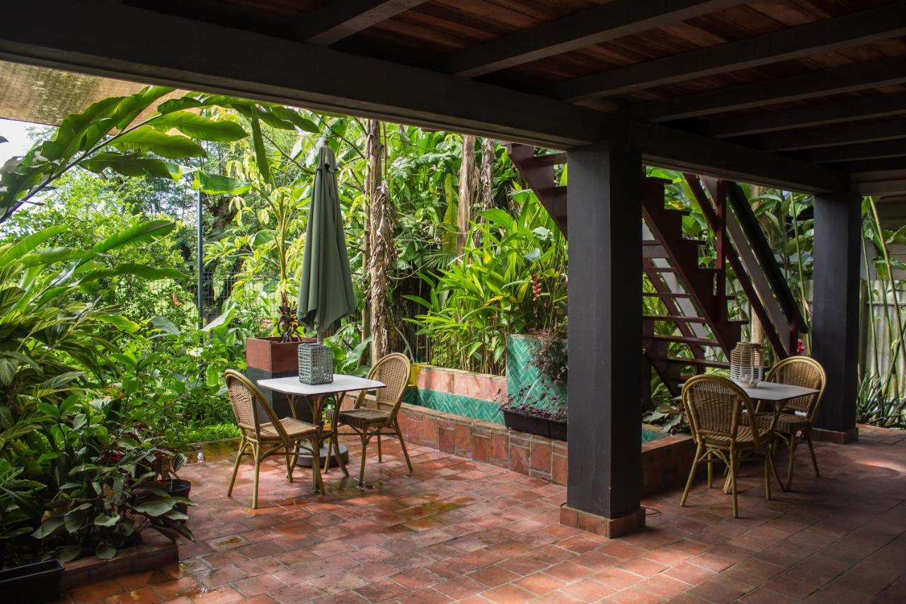 Couleur Locale Paramaribo Exterior photo